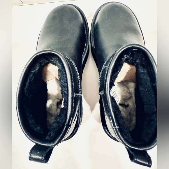 UGG WOMEN'S ULTRA MINI PLATFORM LEATHER SHEARLING LINED ANKLE BOOTS BLACK size 6 - Picture 12 of 14